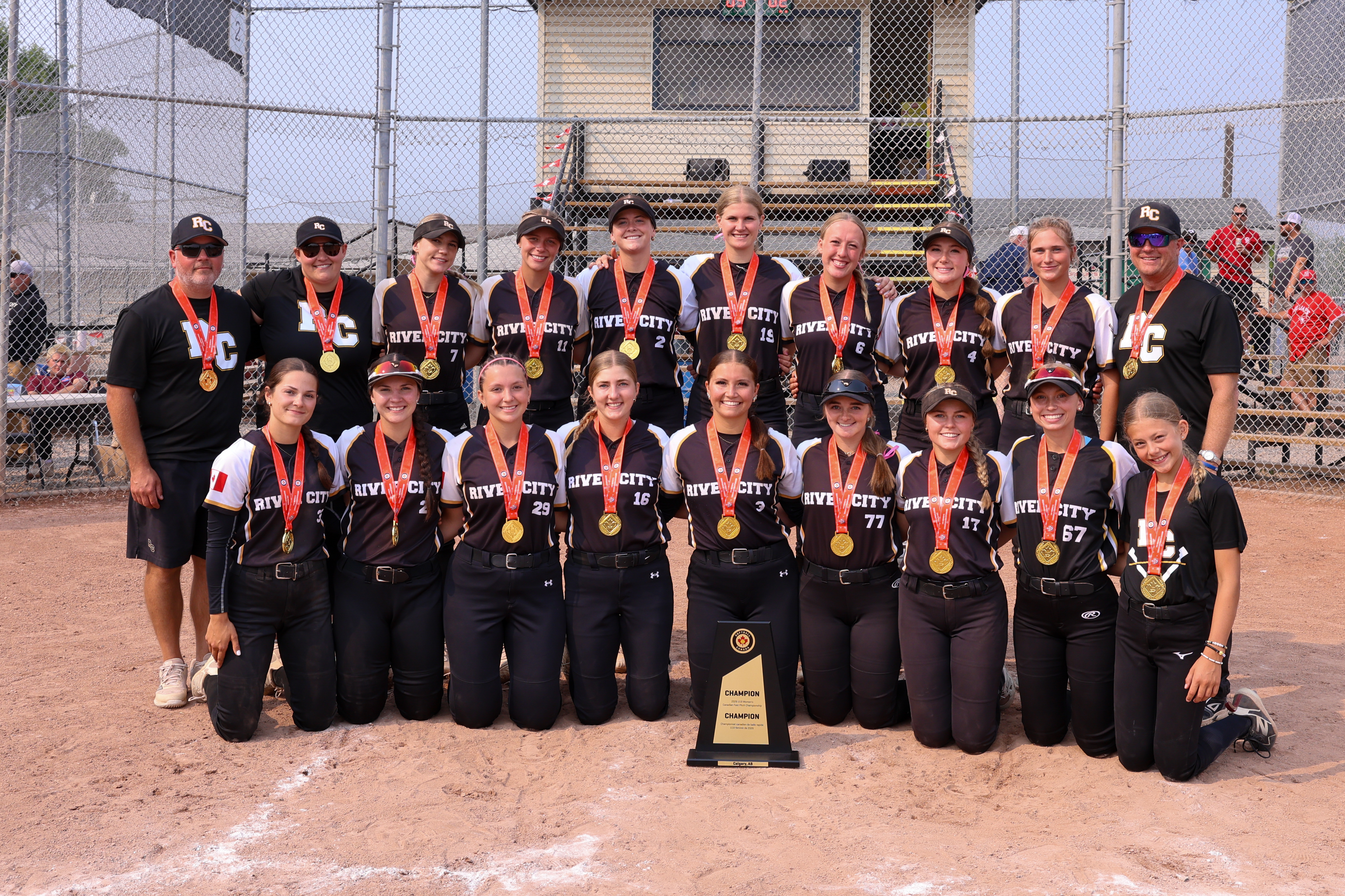 AB2 Edmonton River City Hornets Take Gold at U19 Women’s Canadian Fast Pitch Championship